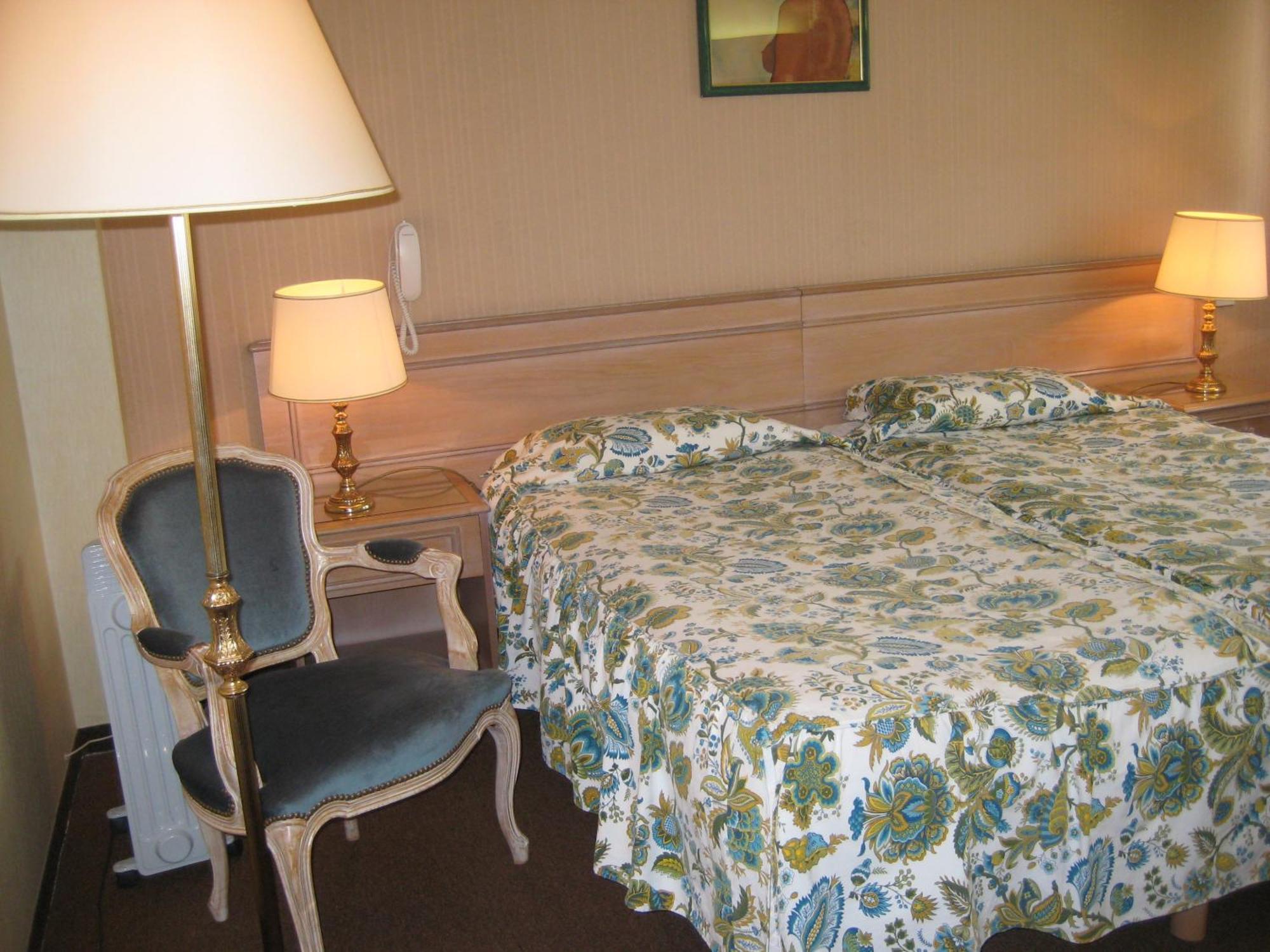 Hotel Bellevue De Tradition Familiale Morcenx Εξωτερικό φωτογραφία