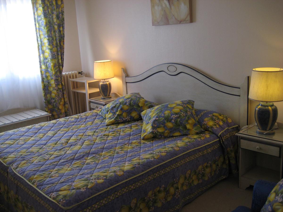Hotel Bellevue De Tradition Familiale Morcenx Δωμάτιο φωτογραφία